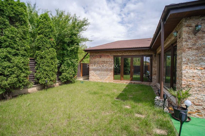 0% Comision - VILA de LUX de vânzare – Cu iaz natural - 36