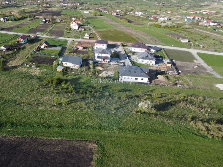 De vânzare parcele teren Fânațe | 3 loturi | 550 mp + drum privat - 2