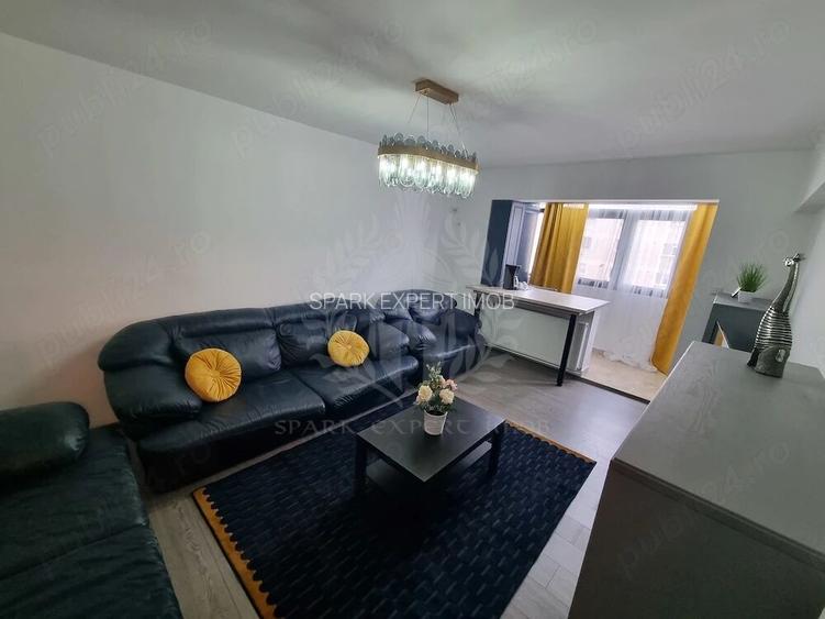 //3 CAMERE//BULEVARDUL REPUBLICII// - 4