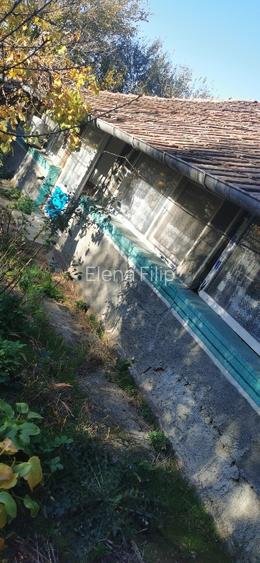 Casă batranească de vânzare  - 6