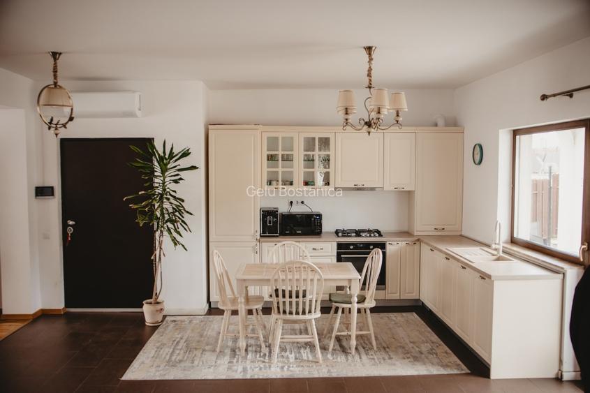 Casă individuală de vânzare | 4 camere | 3 băi | Teren 565 mp - 6