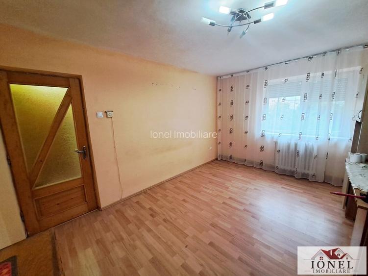 Vanzare apartament doua camere in Cugir, etaj 1 - 2