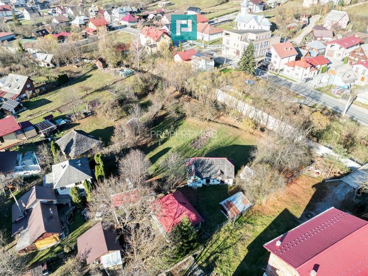 Casă de lemn, cu teren în Borșa - 13