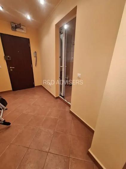 Apartament renovat  centrală proprie, aer condiționat, 8 minute metrou - 6