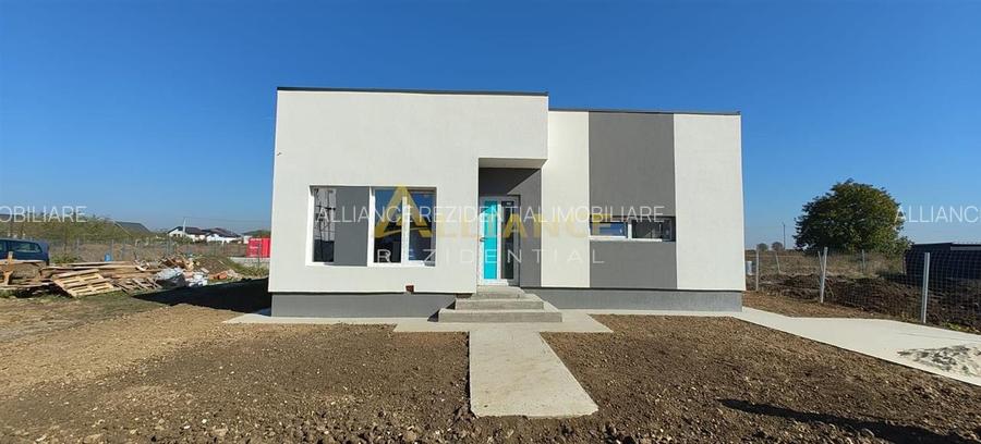 Casa individuala - 3 camere - 2 bai-310 mp teren - 3