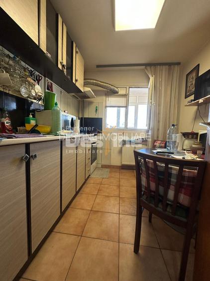 Apartament 3 camere decomandat - 2 bai - etaj 7/8 in zona Vitan - 5