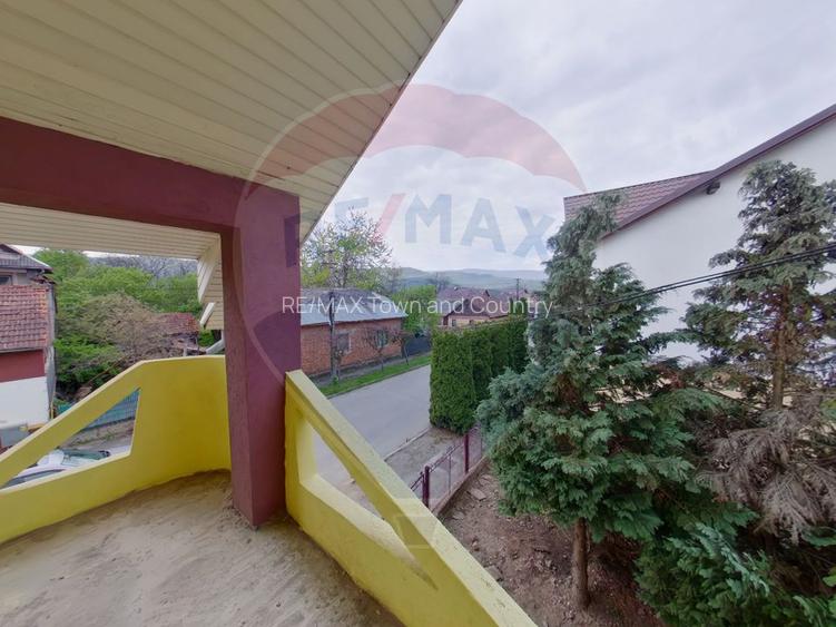 Casă / Vilă cu 6 camere de vânzare - 13