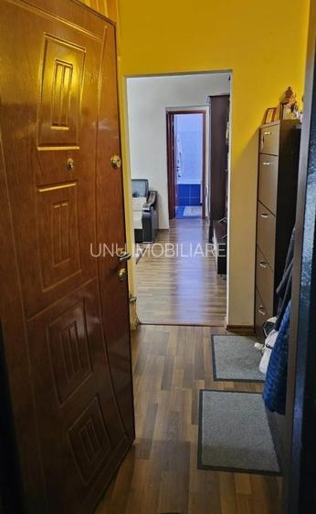 Apartament 2 camere mobilat etaj 3/4 - Mircea cel Batran - 2