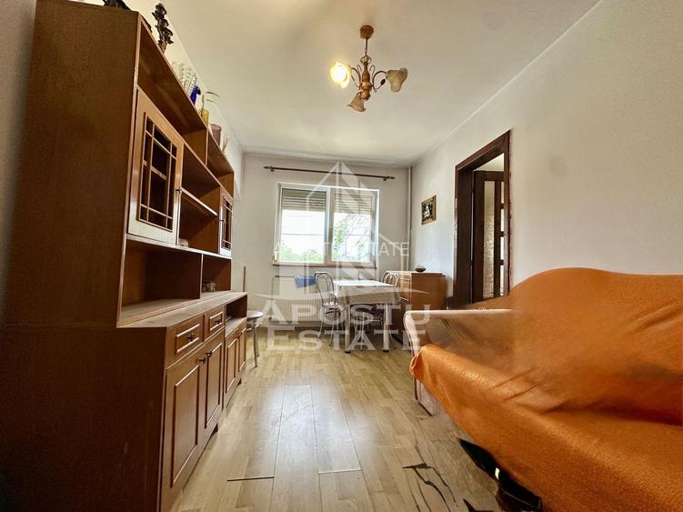 Apartament 3 camere de vanzare, zona Sagului - 3