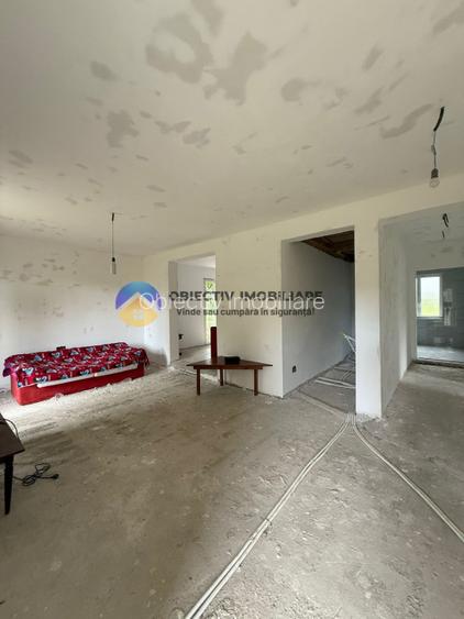 Casa+ teren de vanzare REDIU  - 9