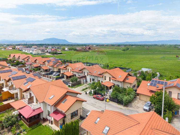 Casă înșiruită la cheie de vânzare în Sânpetru - 12