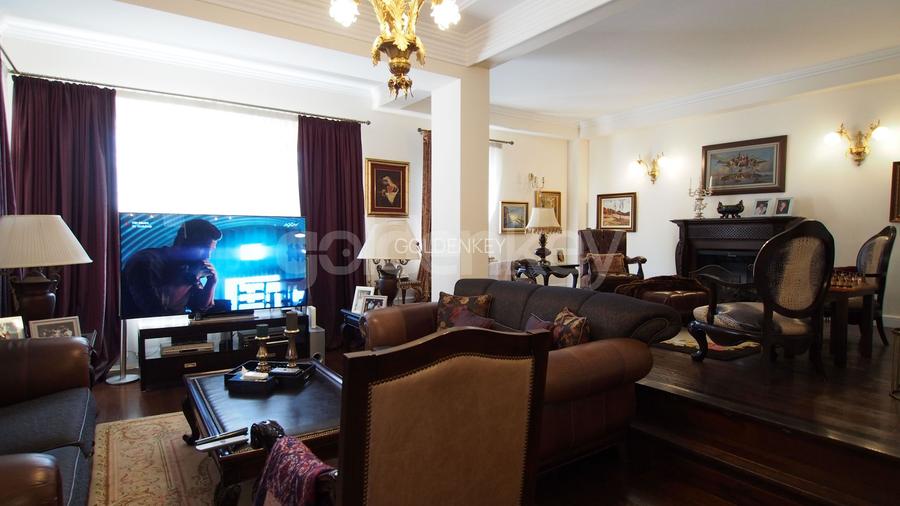 Vila reprezentativa cu finisaje premium | piscina | 1350mp - 5