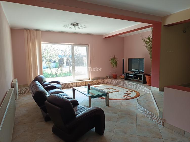 OTOPENI CENTRAL–PROPRIETATE GENEROASĂ -350m.p. & 1000m.p. teren - 3