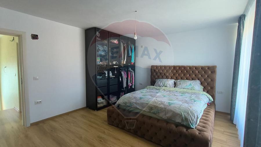 Casă de vânzare | 155 mp | 321 mp teren Zonă Port - Galați