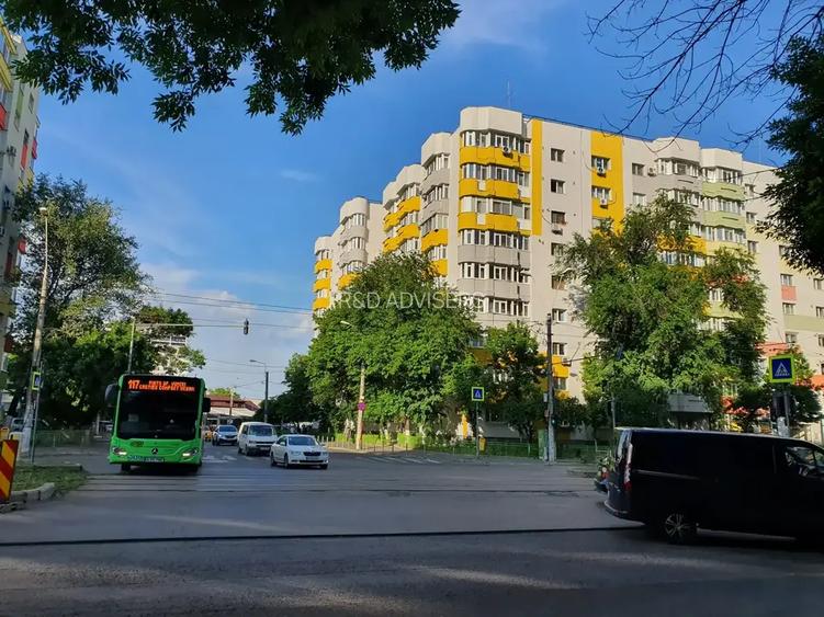 LIBERTY MALL(JUMBO) NASAUD, 77 MP HOL H BLOC 1988 - 2