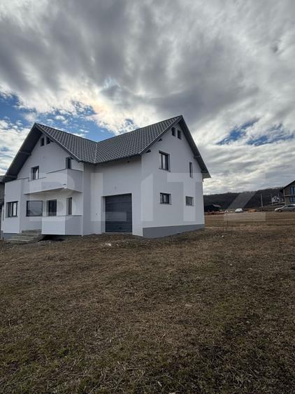Casă individuală 167 mp utili | 4 dormitoare | garaj | teren 400 mp | Ipotești