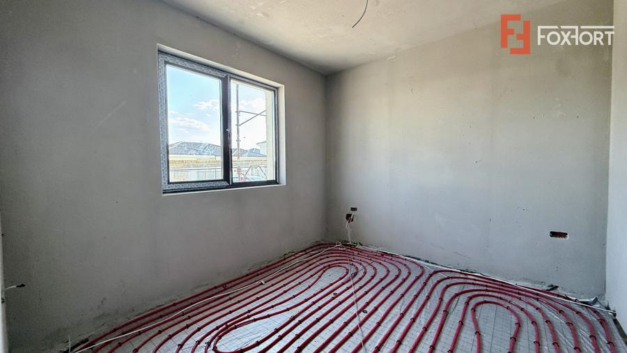 Duplex de vanzare, 4 camere despartit prin camera tehnica - Mosnita