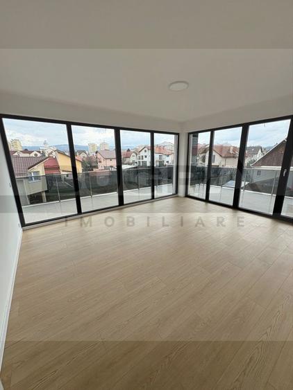 Vila P+E+R - 212 mp, finisata - zona Interservisan