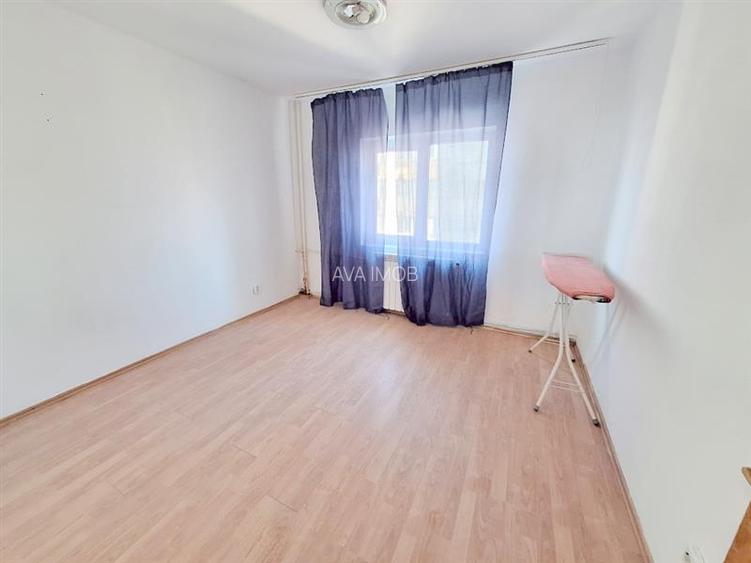 Apartament 3 camere decomandat, zona Nord - 9