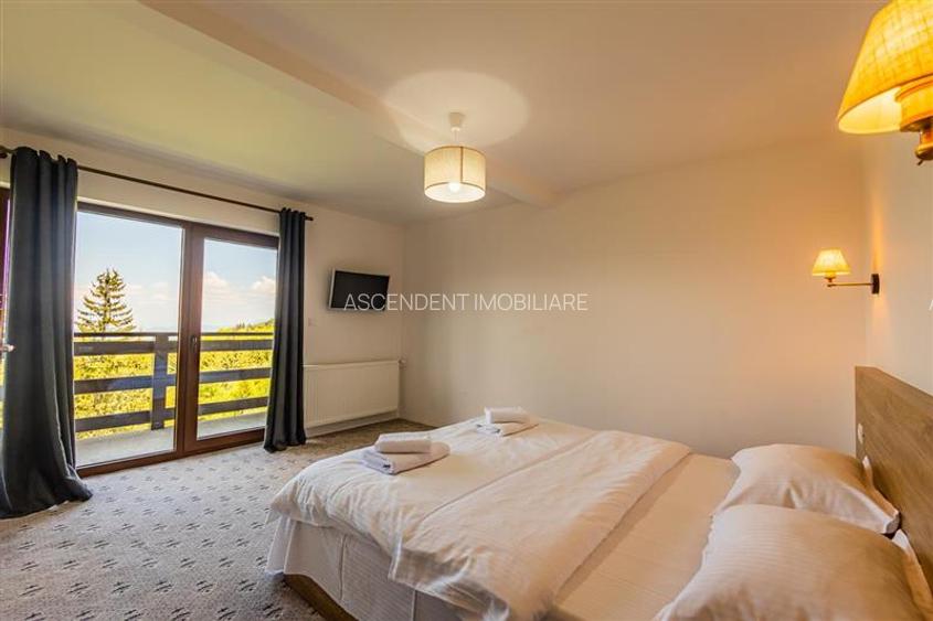 FILM! Ansamblu arhitectural proaspat si distins,pe 3.000 mp teren, in magia natu - 22