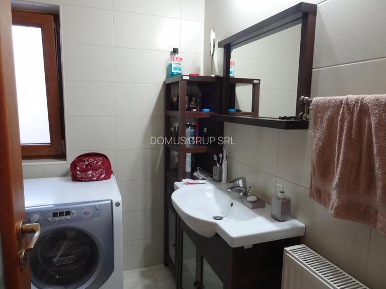 Valu lui Traian Vila 5 camere cu curte. - 9