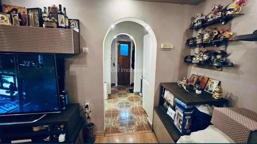 71990 euro - 2camere  decomandat -Tei - 5