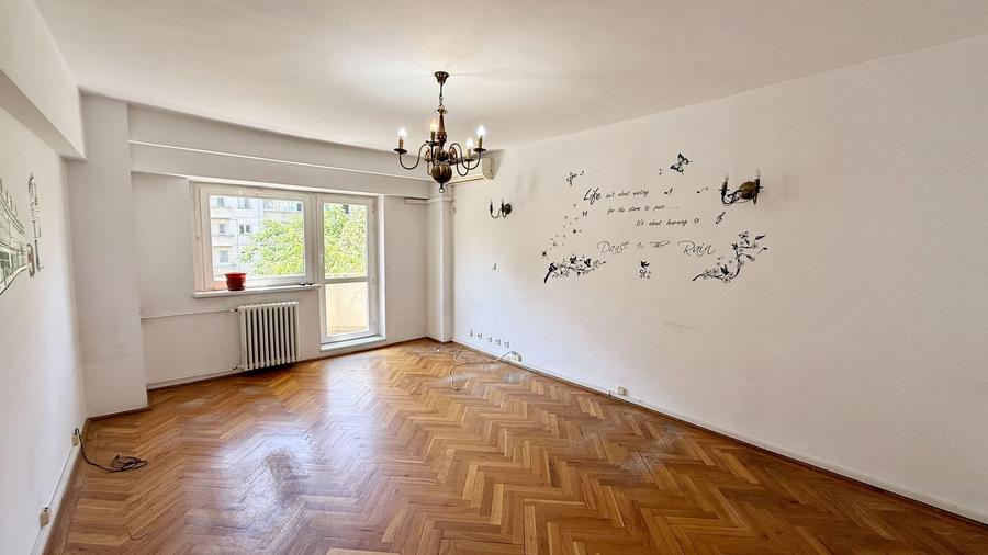 4 camere Bulevardul Unirii - Parcare in proprietate - 5 min. Metrou