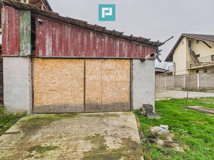 Două case, curte mare, lângă Castelul Corvinilor - 40