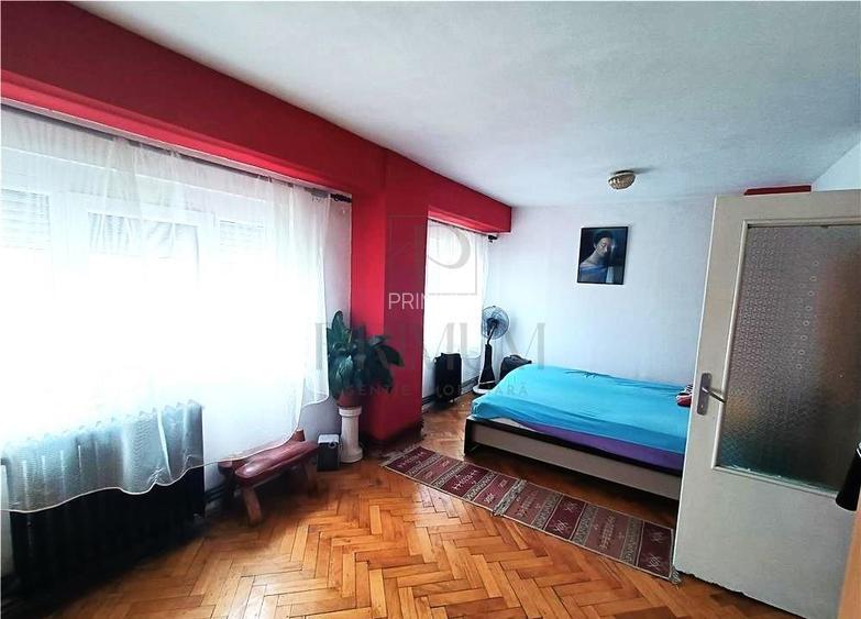 ARADULUI - 4 cam - 2 bai - 1 balcon 13mp - debara - decomandat - centrala propri - 3