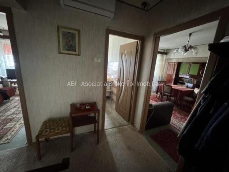 Pantelimon/vis a vis Mega Mall,ap 2 camere,57mp,95.000euro - 2