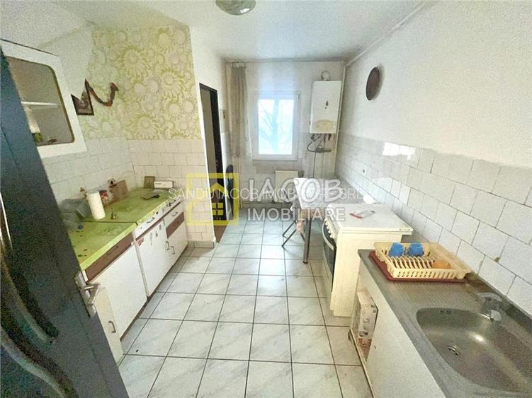 Apartament 4 camere decomandate, etajul 2, zona Narcisa / Republicii - 5