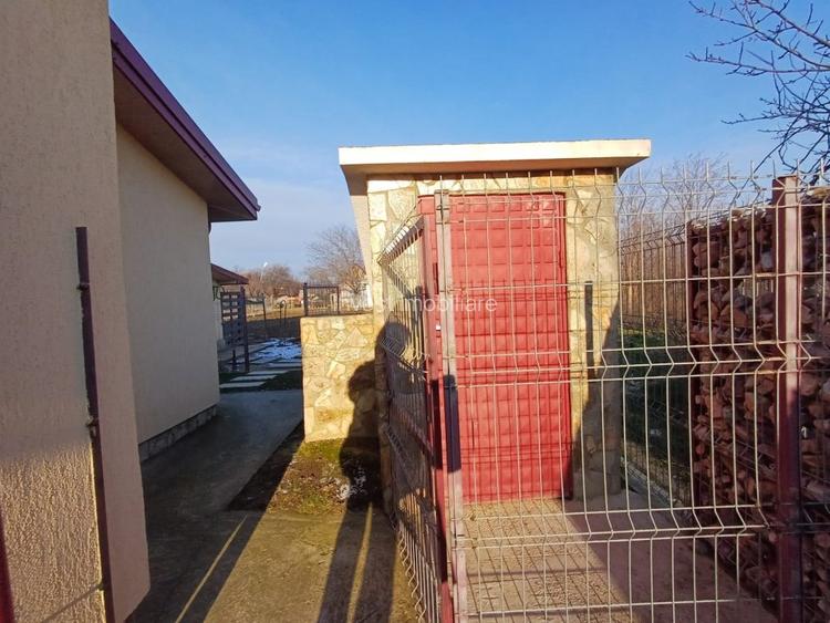 CASA CU 4 CAMERE , BECI SI GARAJ , 825MP TEREN , VOINESTI  - 12