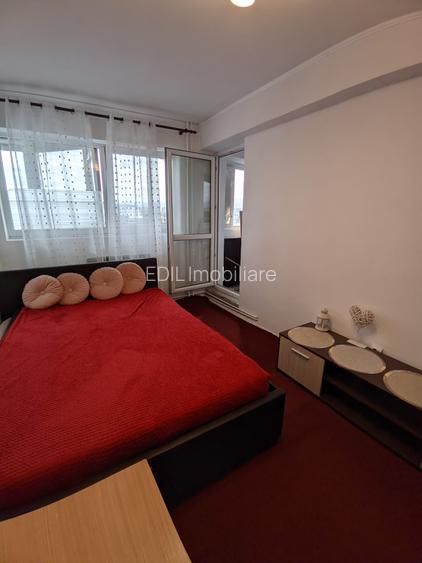 Ap 3 cam decom, mobilat modern+utilat, cu balcon, et 10/12, zona Piata Marasti - 11