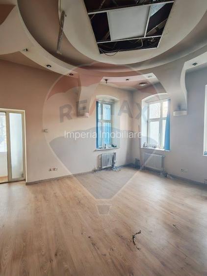 Spațiu comercial , birouri, Ultracentral ,S+P+E, 350 mp - 18