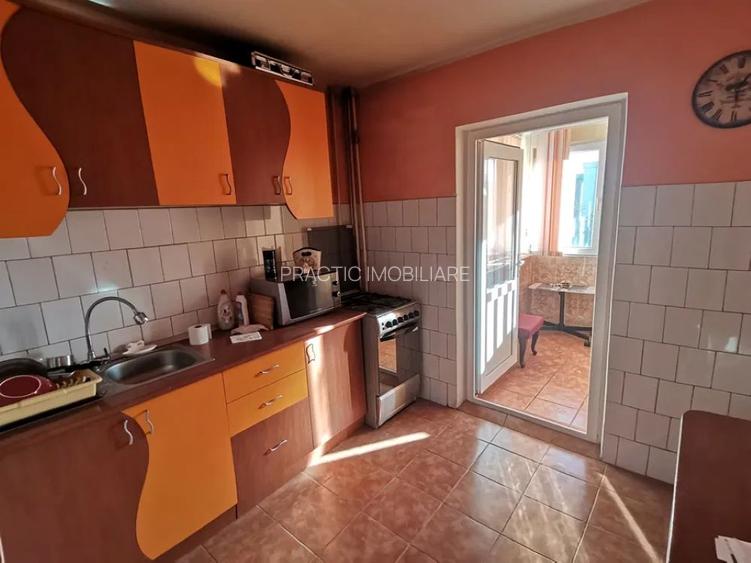 Apartament cu 3 camere in Piata Centrala - 7
