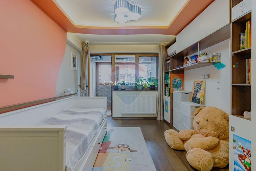 Apartament special | 137.36mp utili | 143mp utili totali | 2009 - 12