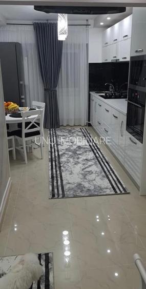 3 Camere Decomandat 83mp Renovat Mobilat bloc 1990 zona Selgros Cug - 9