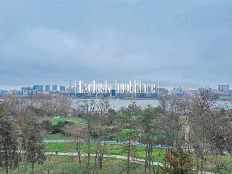 Vedere Frontala la Parc si Lac Tabacarie -- Apart. Premium cu Parcare Subterana - 4