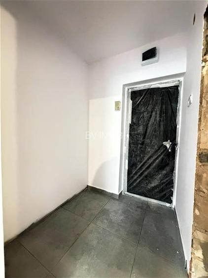 Vanzare garsoniera, zonaTractorul, etajul 1, renovata 2026 - 8