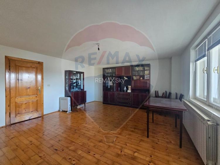 Casă spațioasă 331 mp utili + 5175 mp teren | Piscină interioară - 7