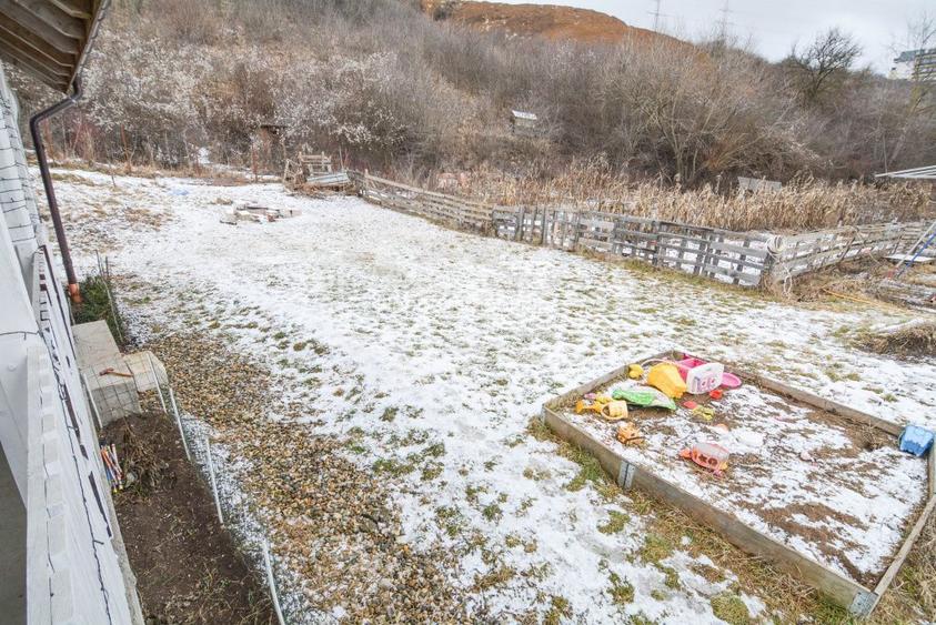 Casa 12 camere de vanzare in Floresti - 23