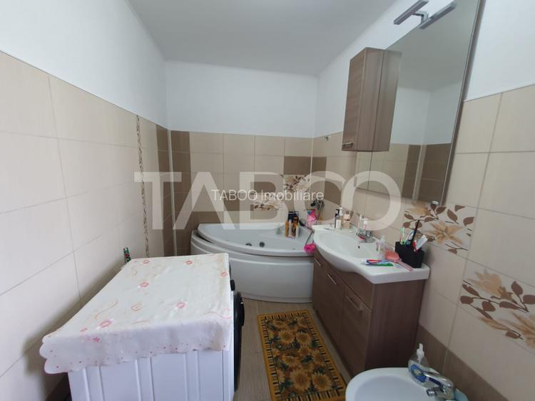 Casa 5 camere 3 bai 2 terase garaj magazie de vanzare 180 mp utili - 15