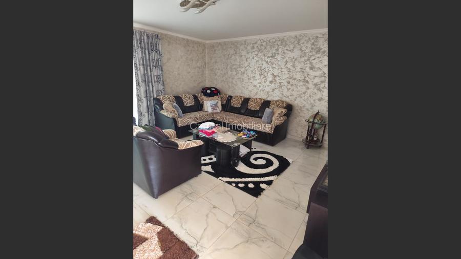 Casa Strejnicu: 150m², 3 dormitoare, 2 băi, 2 garaje
 - 14