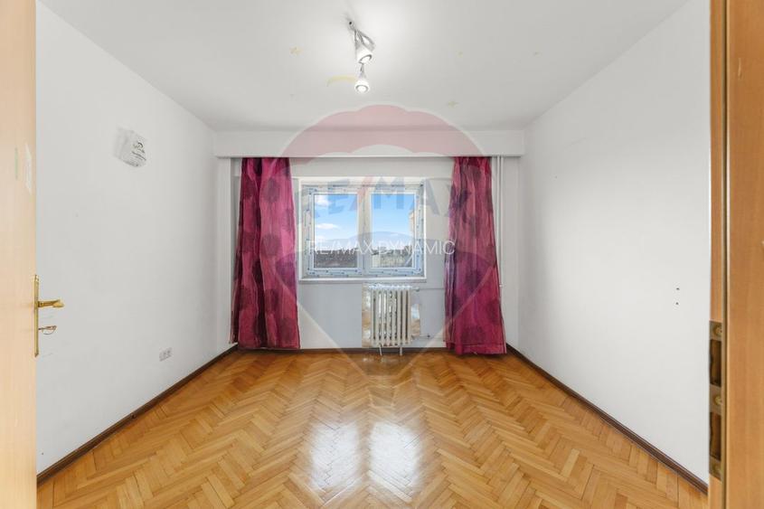 Apartament de vânzare cu 4 camere decomandat - Zona Intim - 8