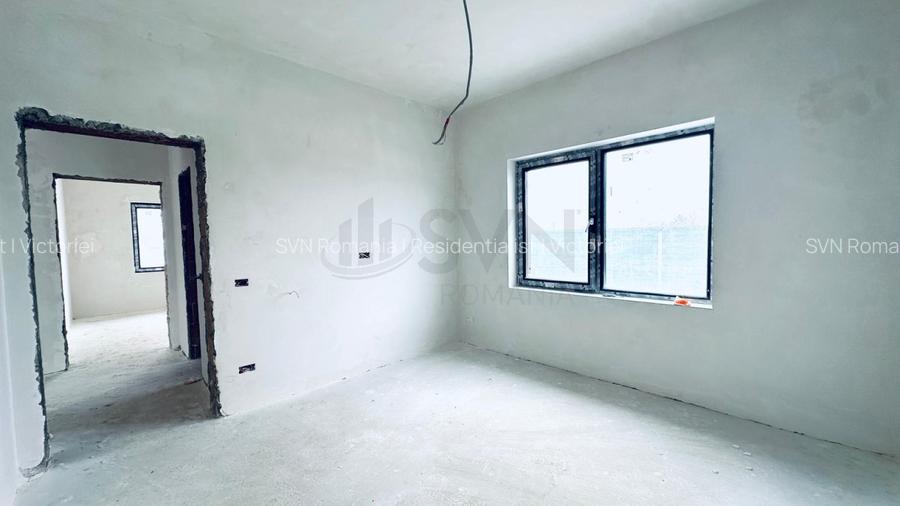 REV2004628 Vila cu pompa de caldura sipanouri solare - 5