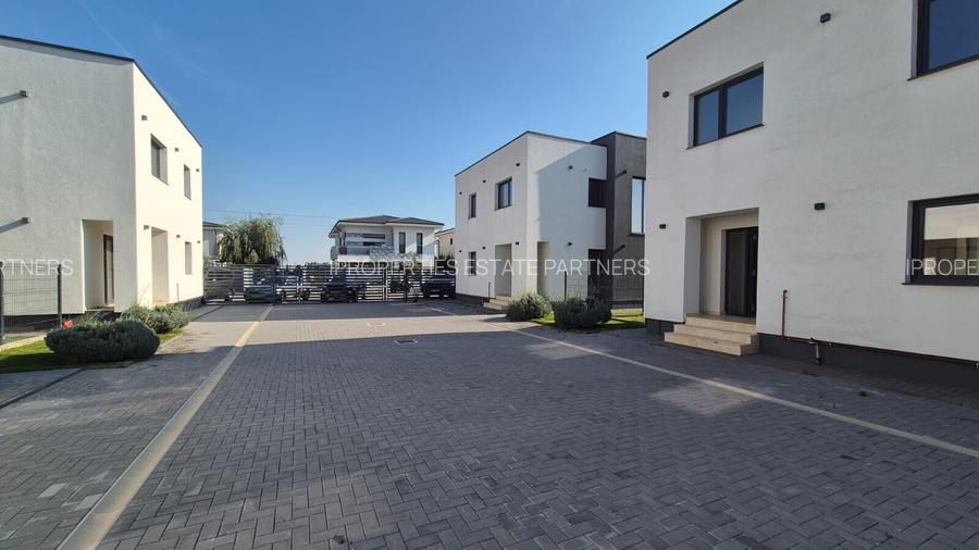 Vila de vanzare in Tunari - 2