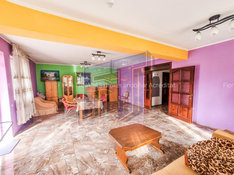 Casa 10 camere Andronache, S+P+1+M, potrivită pentru Clinică, Scoală, Azil - 2