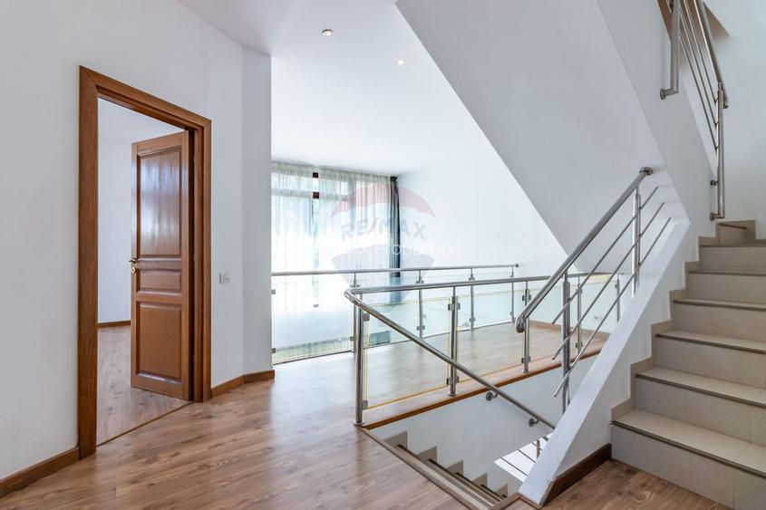 Casă / Vilă în Pipera de inchiriat, Iancu Nicolae, 5 x parcare - 30