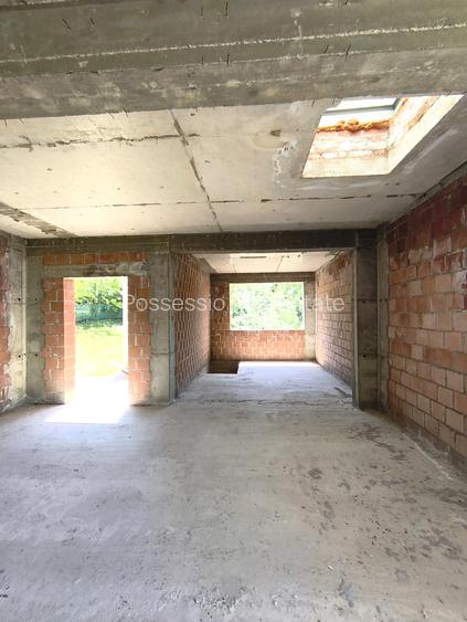 BREAZA – OCINA DE SUS – VILA EXCLUSIVISTA – 343 mp – 5000 mp TEREN – 195.000 EUR - 13