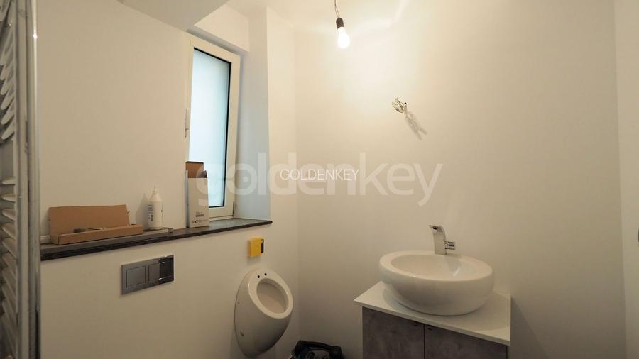 Vilă cu 7 camere, 4 bai | renovata integral 2020 | strada privata - 9